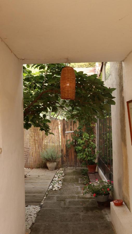 Gasthof La Summer House Avec Jardin Arles