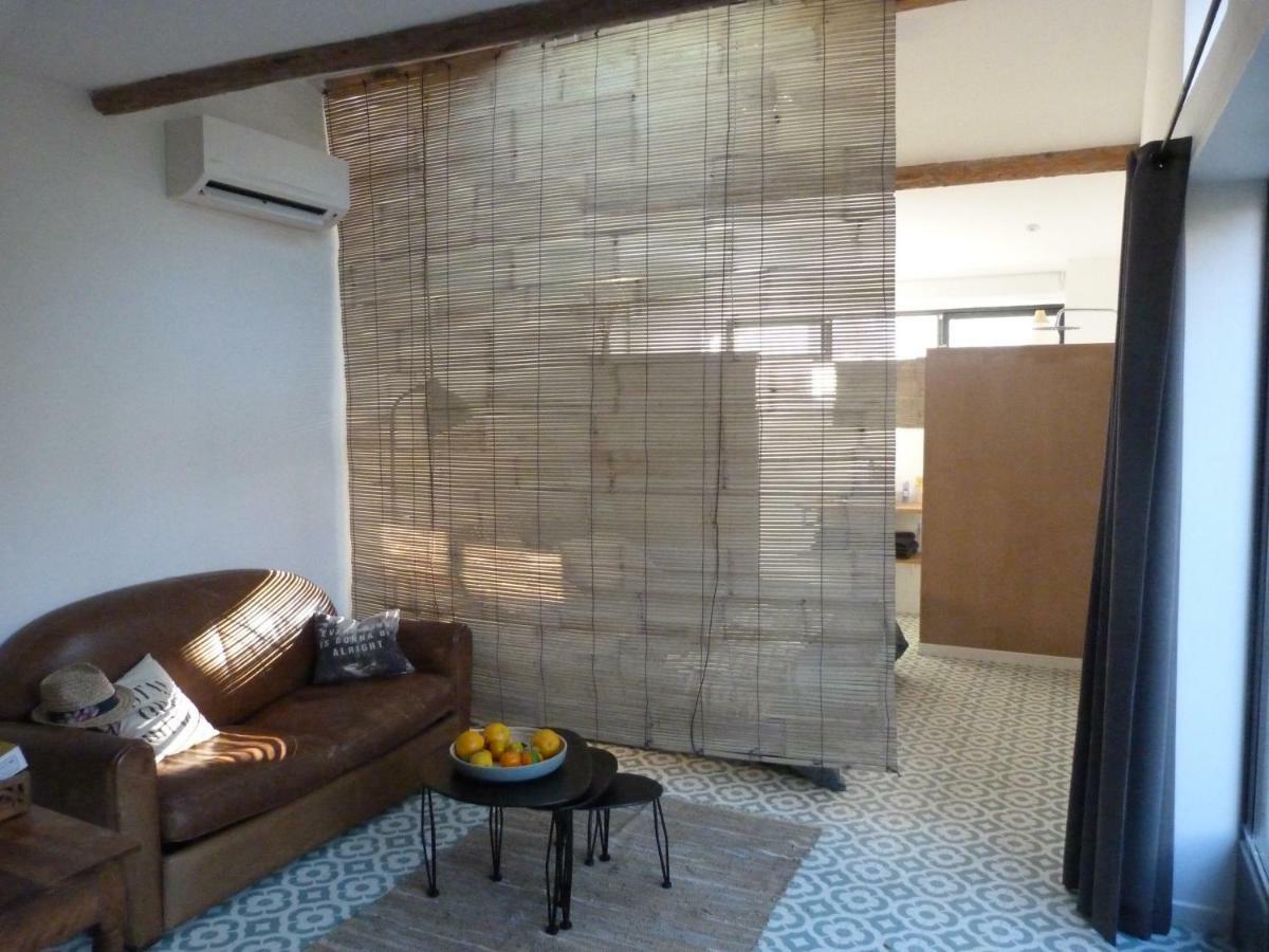 La Summer House Avec Jardin 2* Arles